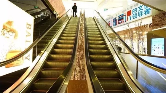Escalator Display
